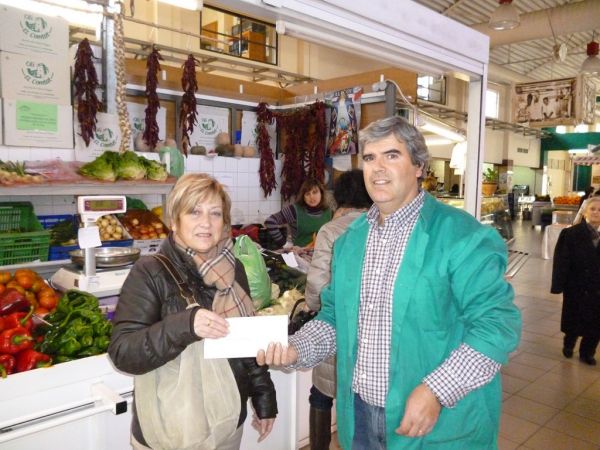 Entrega del premio de 300 € en vales de compra