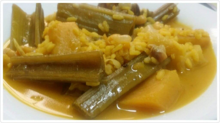 Arroz caldoso con alubias y pencas